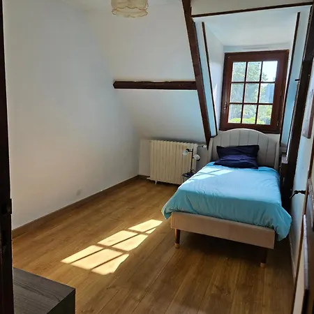 Maison Spacieuse Et Au Calme * Yvre-l'Eveque
